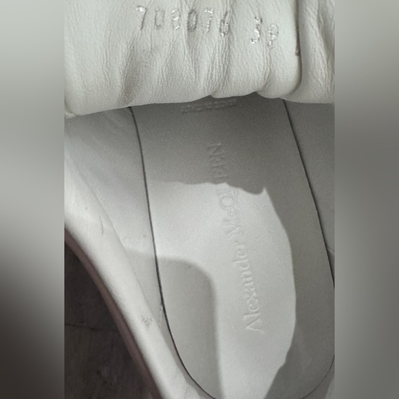 Alexander McQueen Oversized
Women's Sneakers Size 9 - Picture 4 of 5